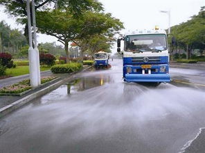 廈門街頭現(xiàn)“洗路神器”，136條主次干道試點(diǎn)推進(jìn)城市保潔新模式