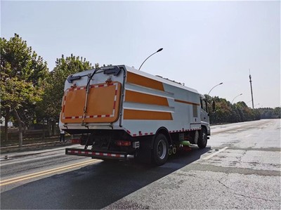 程力道路清潔車 品質(zhì)優(yōu)良，銷量廣受歡迎